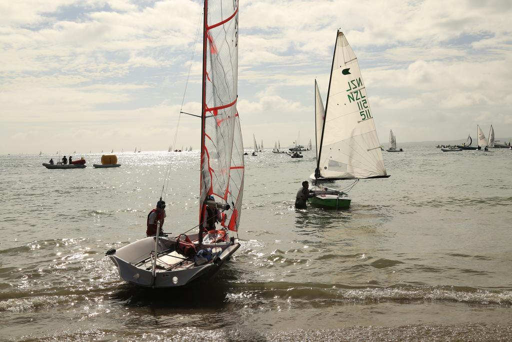 Beach Lodge Auckland Bagian luar foto